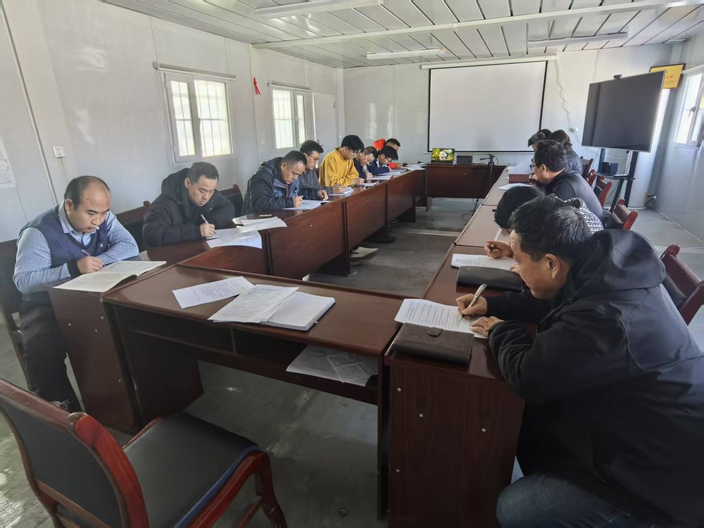 陜煤建設(shè)天工公司新疆第一項(xiàng)目部：“課”不容緩，筑牢復(fù)工安全防線