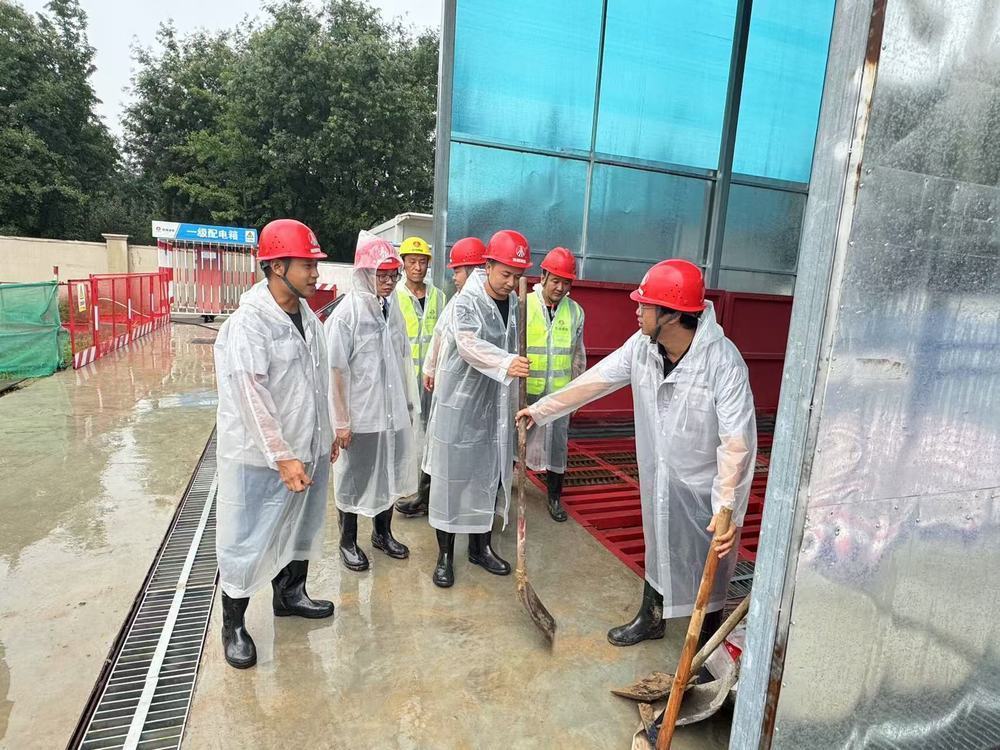 陜煤建設(shè)天工公司土建第二十七項(xiàng)目部：“汛”速行動，嚴(yán)守雨季安全線