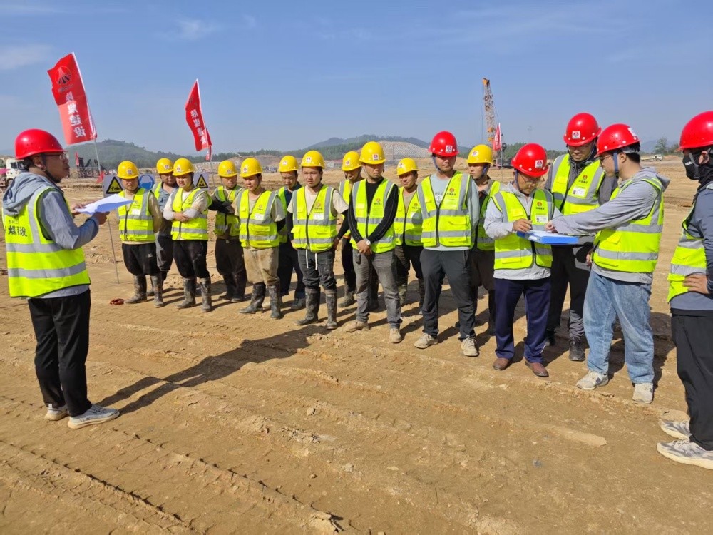 筑牢施工安全防線 夯實(shí)樁基施工根基