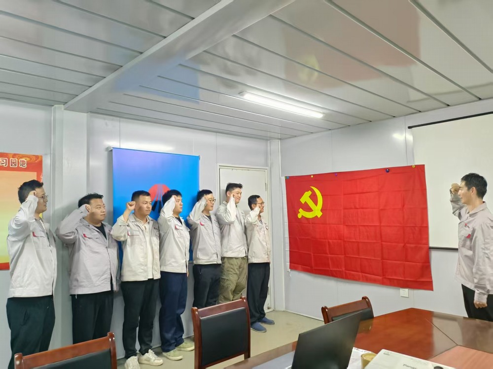 陜煤建設(shè)銅煤公司:主題黨日激發(fā)經(jīng)營(yíng)新動(dòng)能