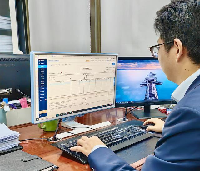 規(guī)尺之內(nèi)，煙火之外