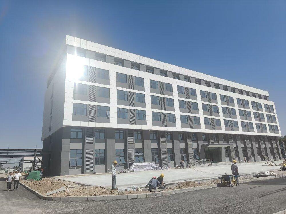 陜煤建設(shè)渭南分公司承建的胡家河二號(hào)風(fēng)井項(xiàng)目綜合樓工程順利通過(guò)竣工驗(yàn)收