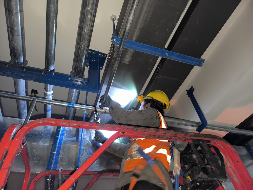 陜煤建設(shè)銅煤公司：檸條塔公寓樓項目 消防內(nèi)裝雙線攻堅穩(wěn)步推進(jìn)