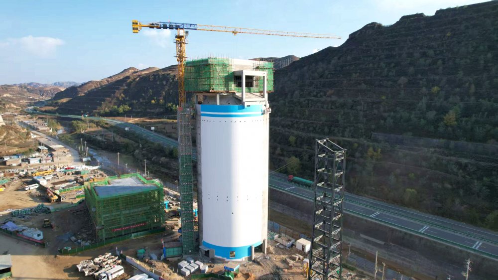 提前2天落位！橫山天云煤礦棧橋鋼支架架起“運輸樞紐”，12月投產再添保障