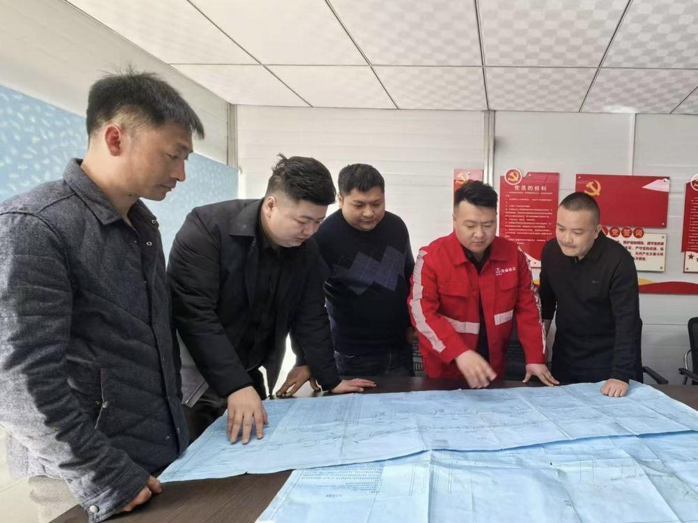 陜煤建設(shè)機電安裝公司關(guān)中黨支部:黨員先鋒打頭陣 四季度攻堅顯擔(dān)當(dāng)