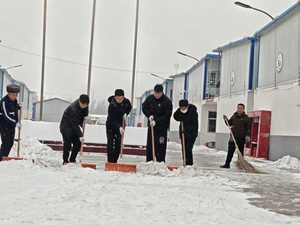 陜煤建設(shè)煤礦運營服務(wù)分公司：設(shè)備“御醫(yī)”開良方，雪后問診保平安